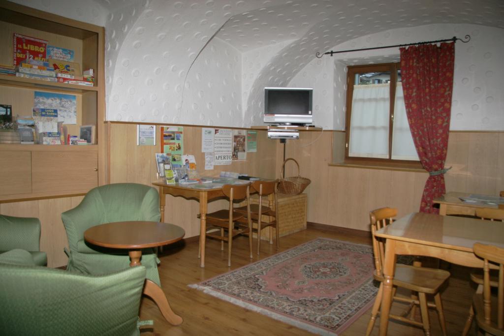 Albergo Garni Cavento Pinzolo Luaran gambar